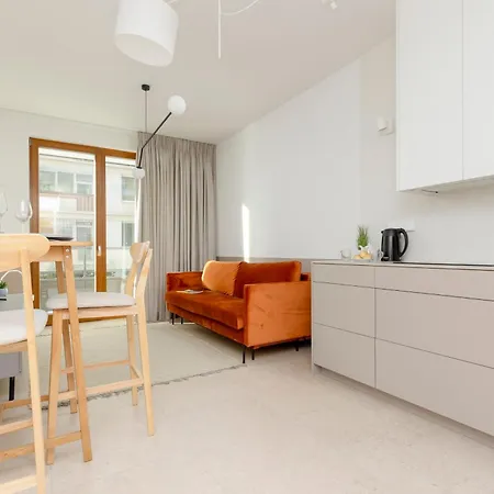Center By Renters