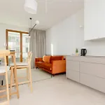 Center By Renters